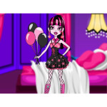 Delicate Dracula Dress Up